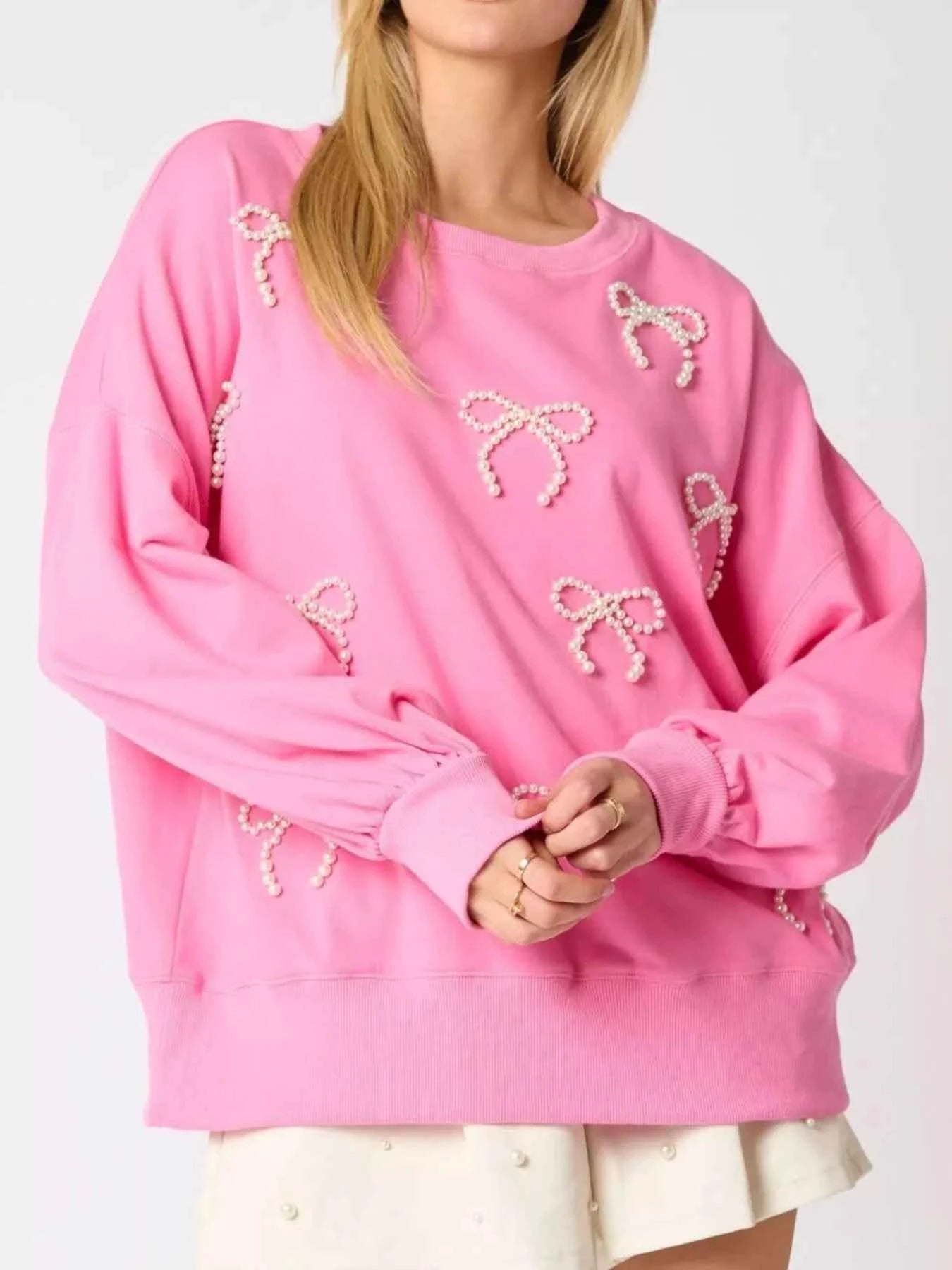 Pearl Embellished Bow Long Sleeve Sweatshirt 0cf7e744-3504-4203-9d47-d0e3097a6274-Max-Origin