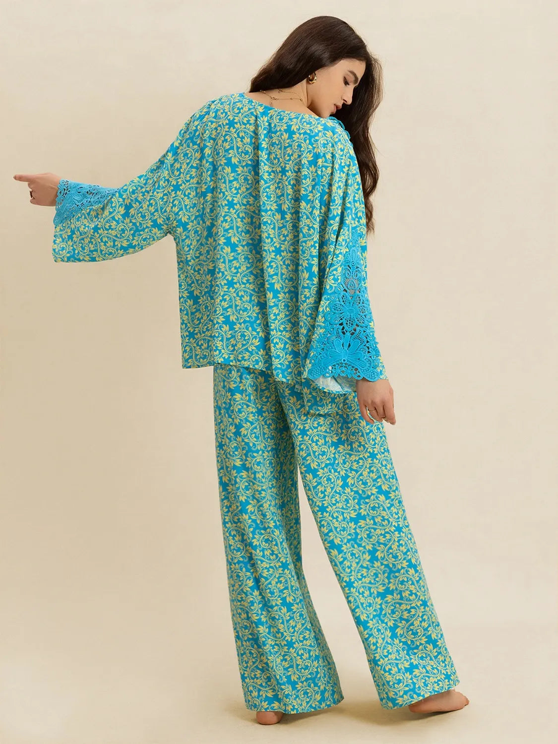 Open Front Printed Top and Pants Set 17378f64-3ec4-4c09-b38d-0af7d2ced9c0-Max-Origin
