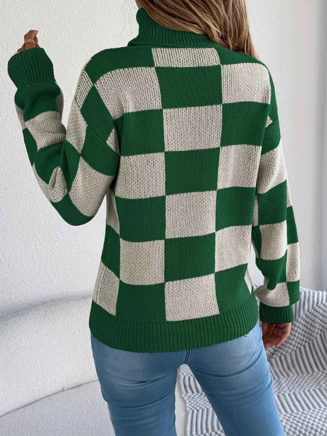 Checkered Turtleneck Long Sleeve Sweater 29dc2266-cae2-49c1-9571-539fdab9513b-Max-Origin