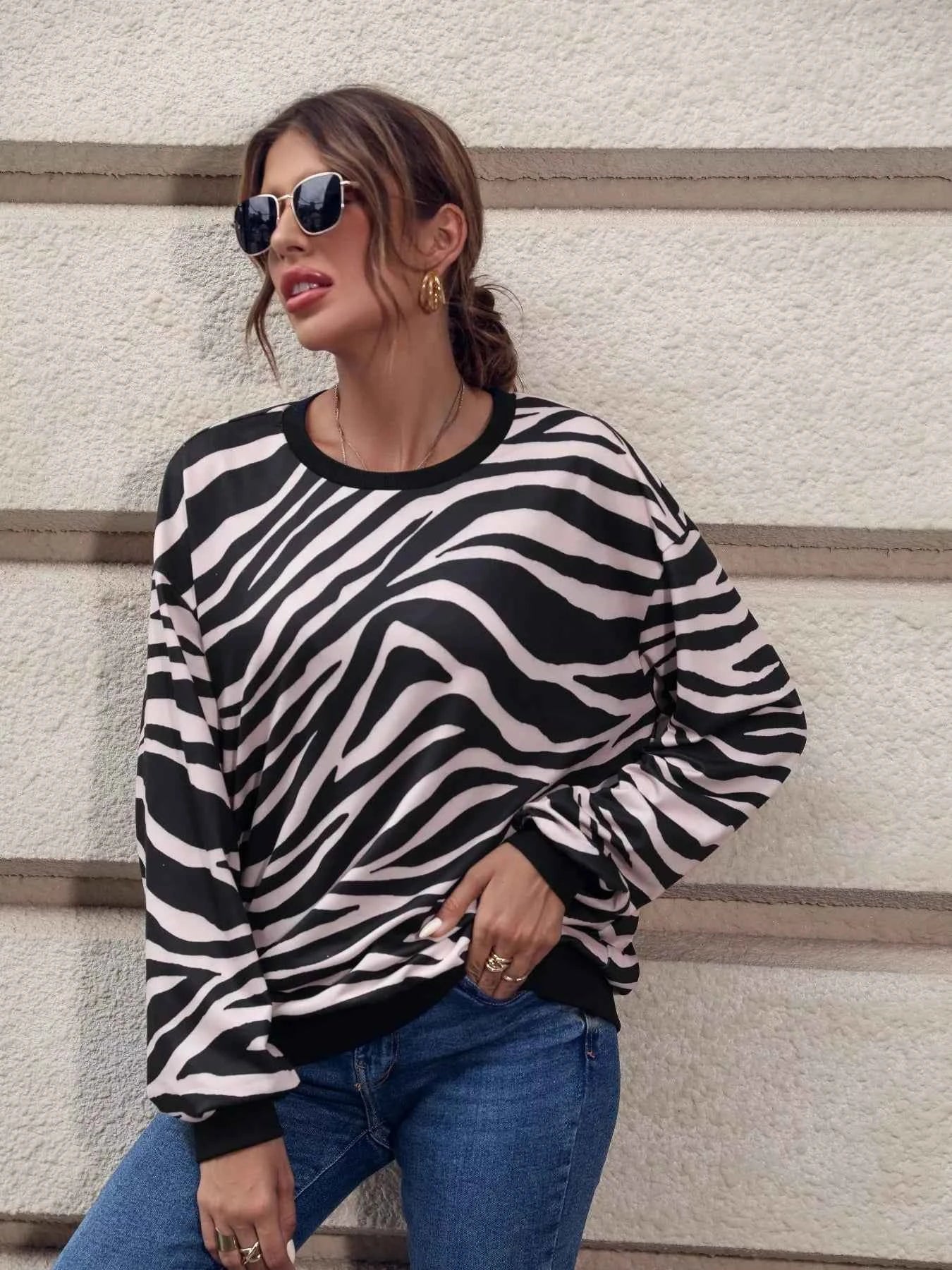 Zebra Print Round Neck Casual Sweatshirt 3326c85a-0b8d-408e-91cb-1791cdbe2d34-Max-Origin