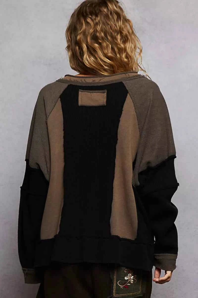 POL Color Block Waffle Knit Raw Hem Sweatshirt