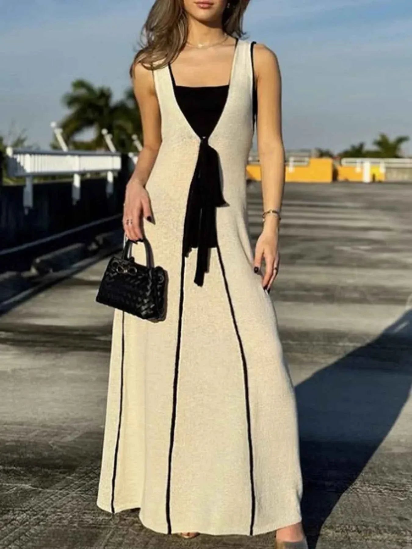 Contrast Trim Sleeveless Maxi Knit Dress 3a07544c-0cc0-4b73-adf5-8ec78b209369-Max-Origin