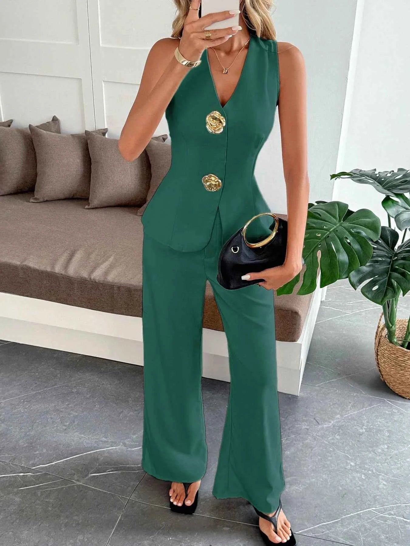 V-Neck Vest and Pants Set 478046db-36b3-4dcf-b87b-19baf87ead6c-Max-Origin