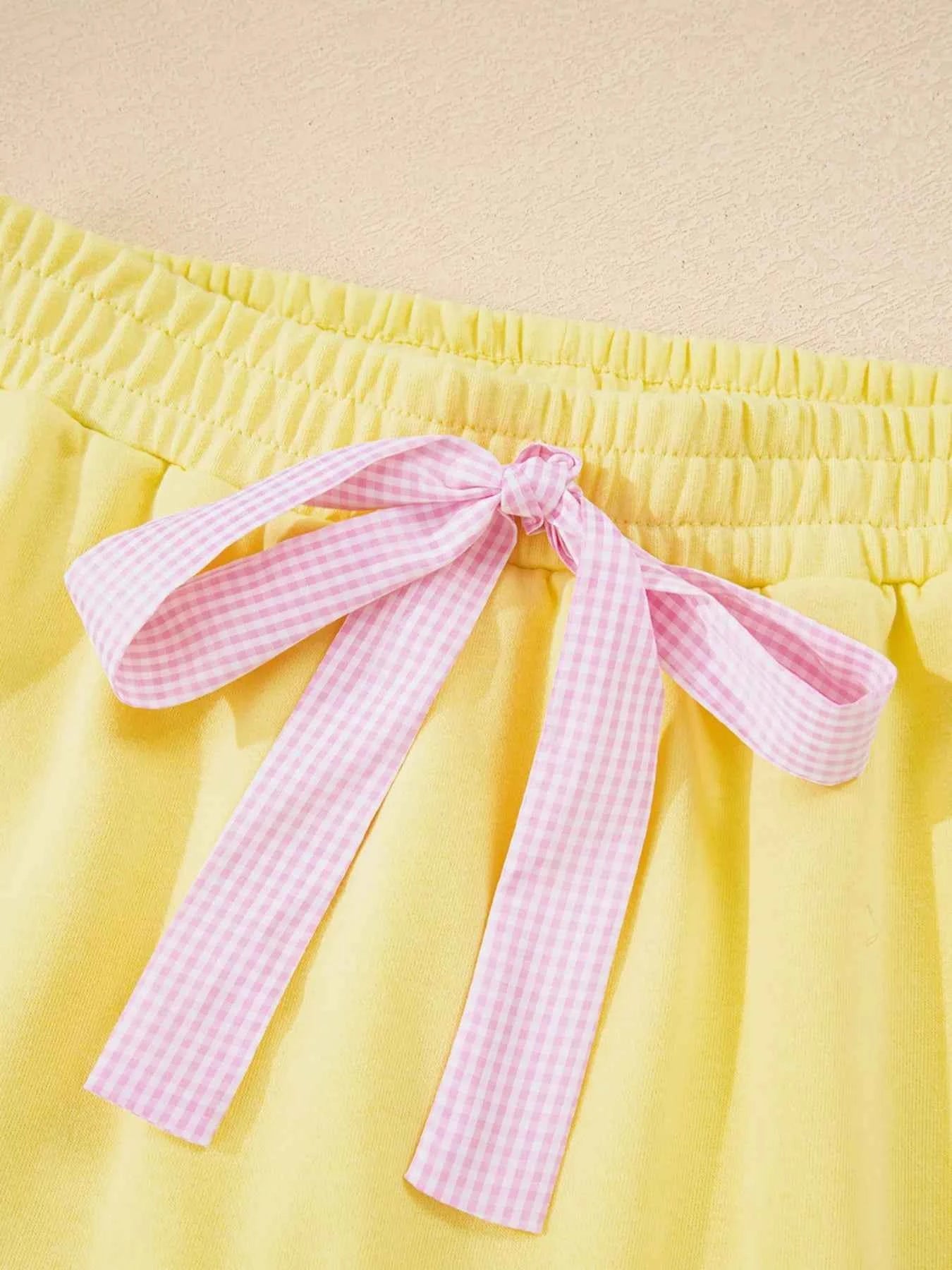 Contrast Frill Hem Round Neck Top and Shorts Set 5ef7e980-3968-4266-a3ec-c95b807d081f-Max-Origin