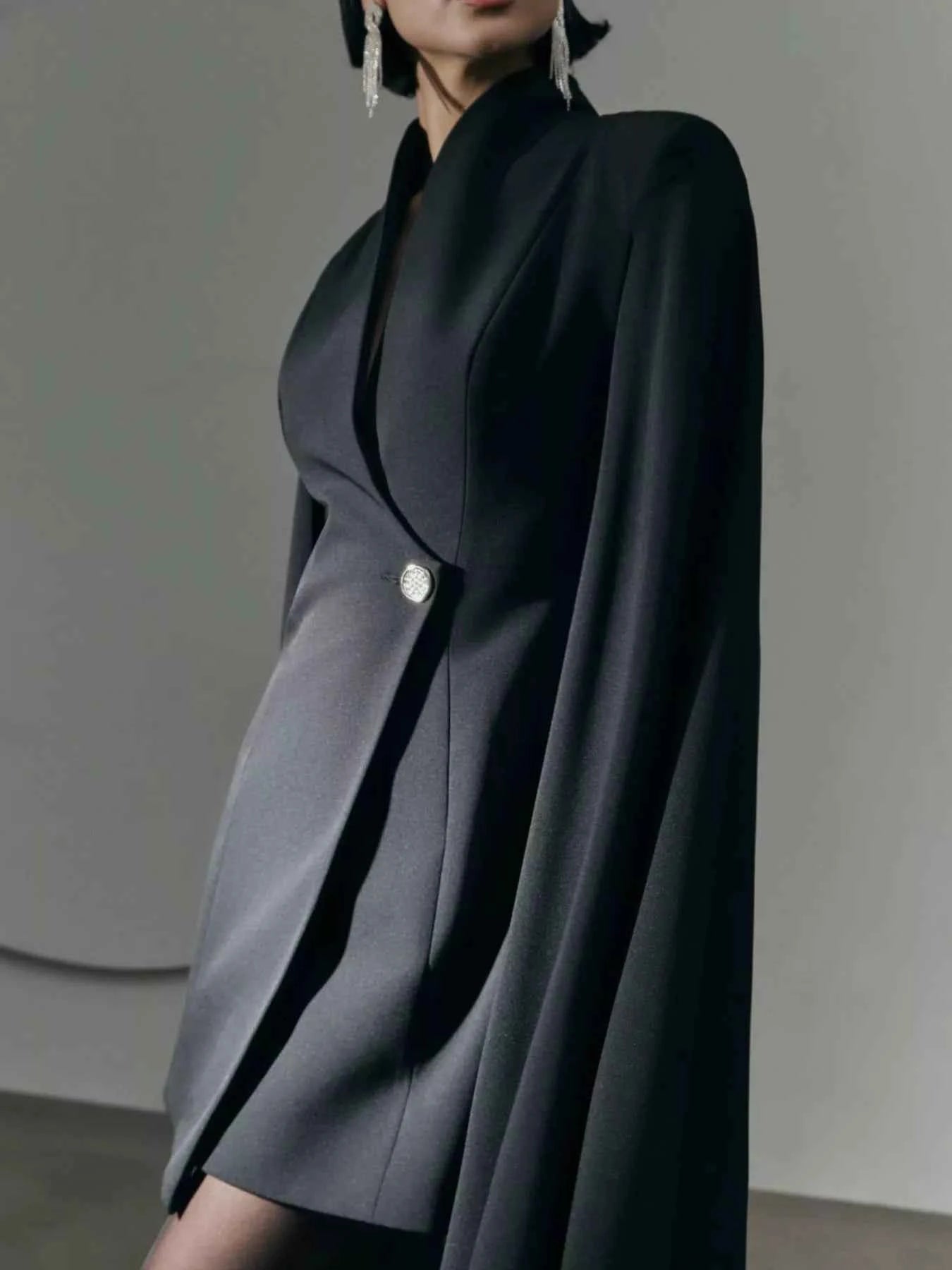 One Button Fitted Mini Blazer Dress with Cape Sleeves 66348ffc-a3f0-473c-8136-30effc4c9987-Max-Origin