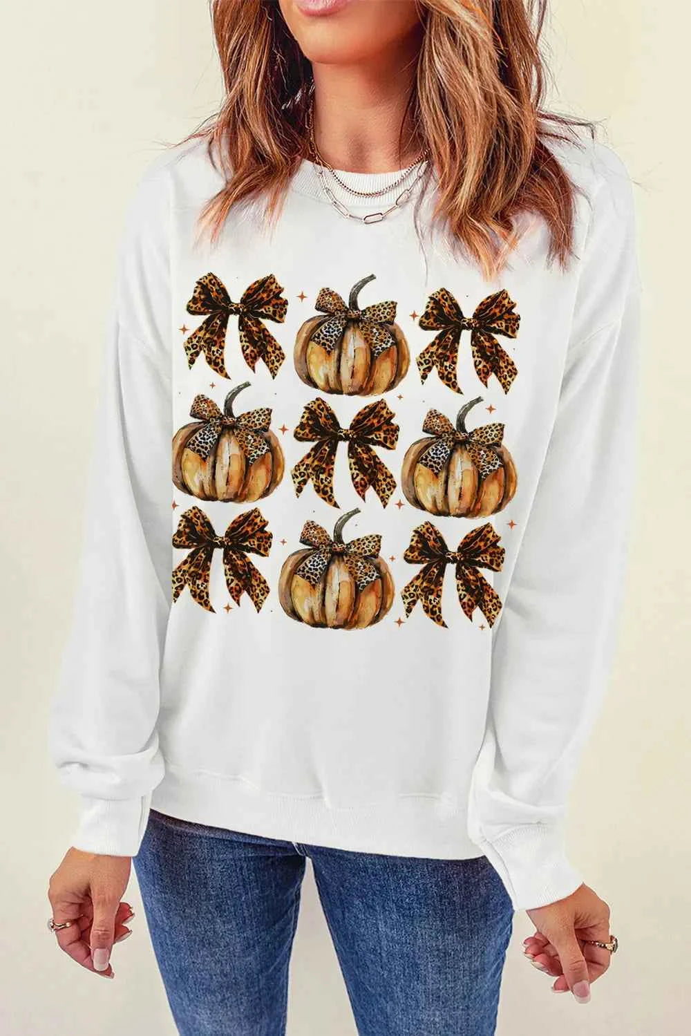 Pumpkin & Bow Graphic Long Sleeve Sweatshirt 6792382e-632f-43a1-b9a2-d8ee0bcfbe06-Max