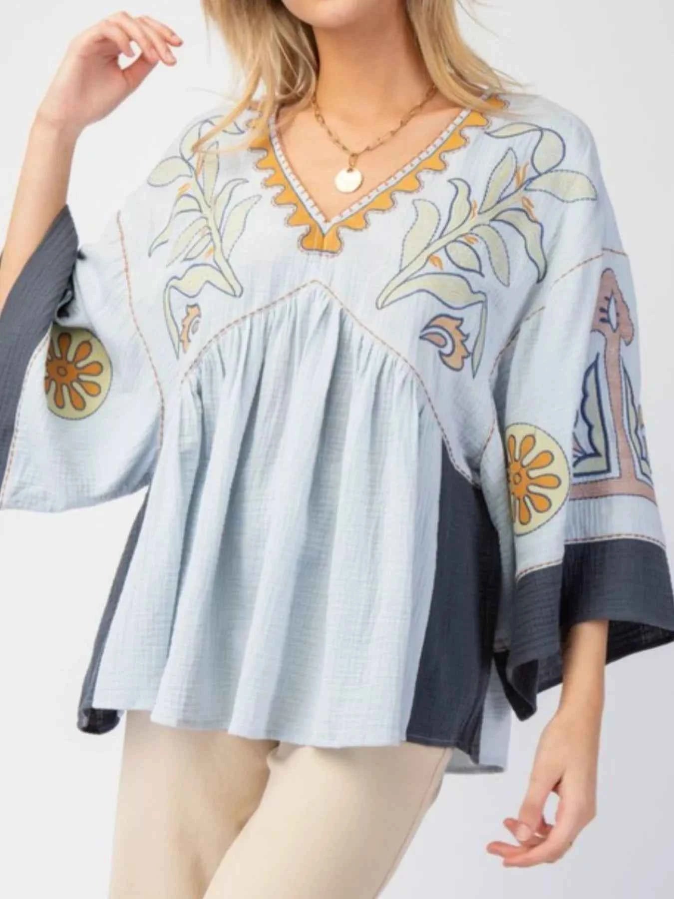 Printed V-Neck Top with Contrast Trim Details Blue And Dark Gray 6dc7e78a-52de-4075-ba1f-52c71a8017f2-Max-Origin
