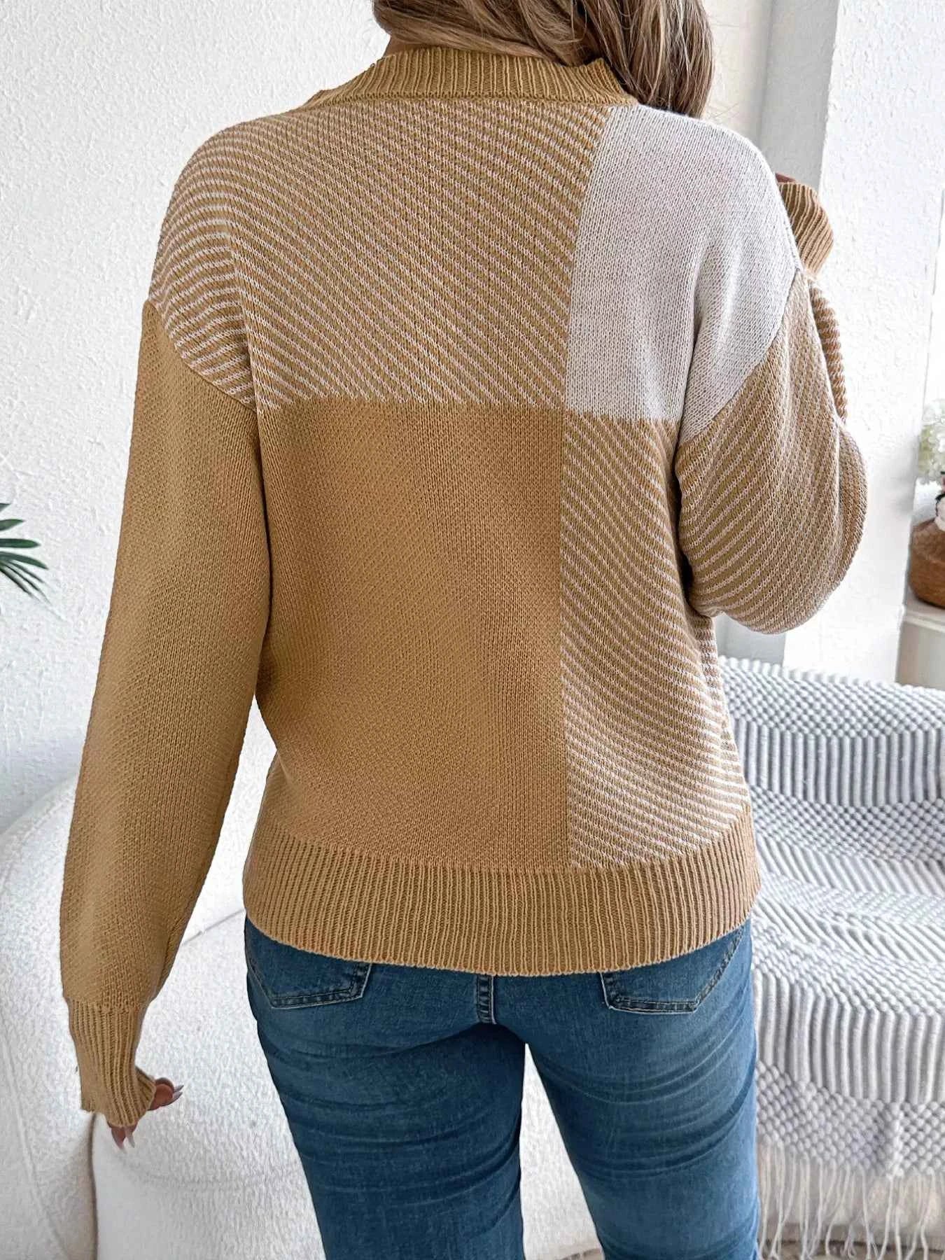 Color Block Striped Round Neck Sweater 8b635895-a342-49c4-9bce-6c365e9d39ad-Max-Origin