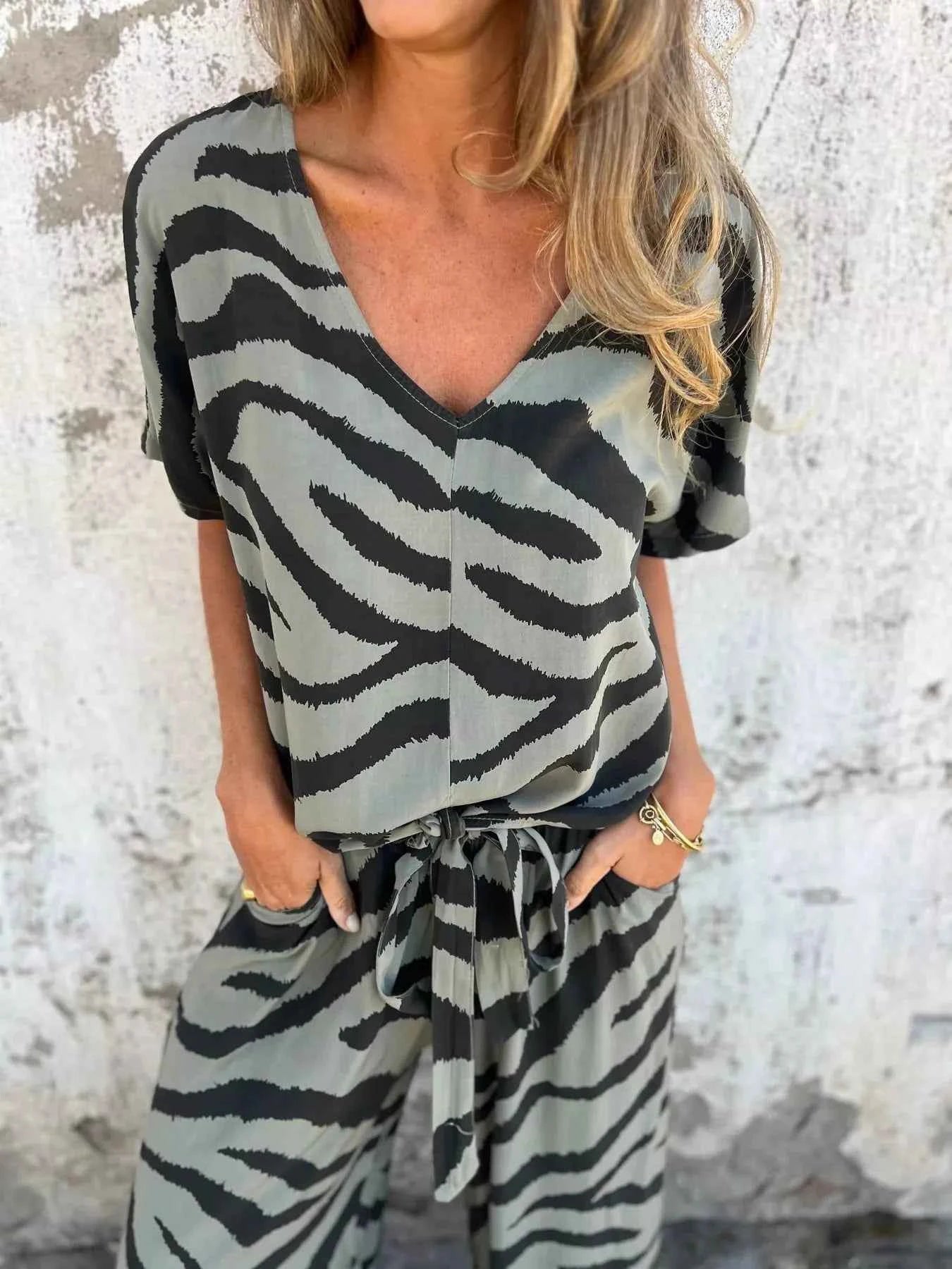 Zebra Print V-Neck Top and Pants Set 8d3f715b5e15485db747daf9f1f54a91-Max-Origin