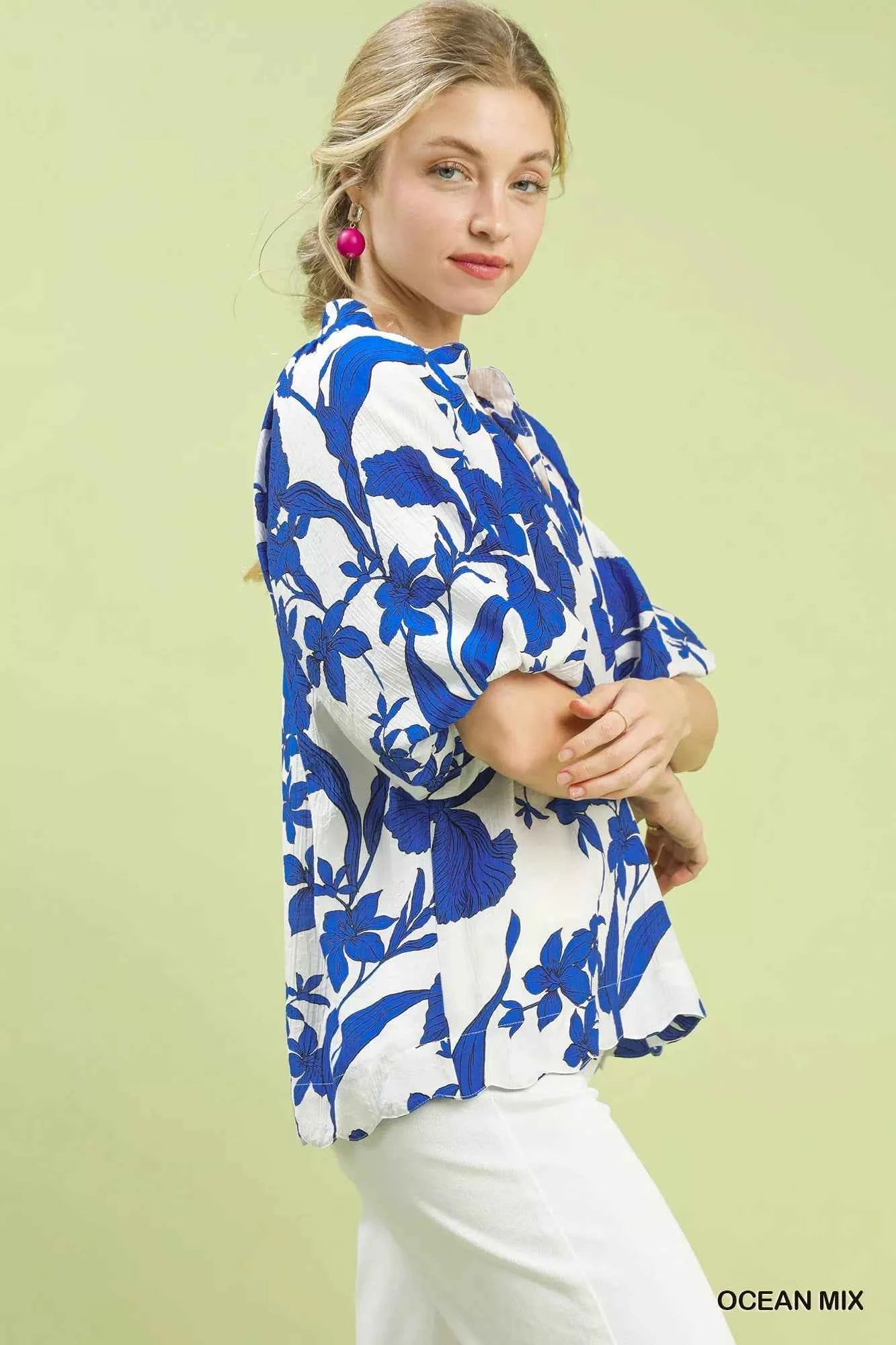 Umgee Floral Print Puff Sleeve Blouse with Scallop Hem 9dd6dbf8-bacd-4e9f-a22d-9eeda4f083c1-Max-Origin