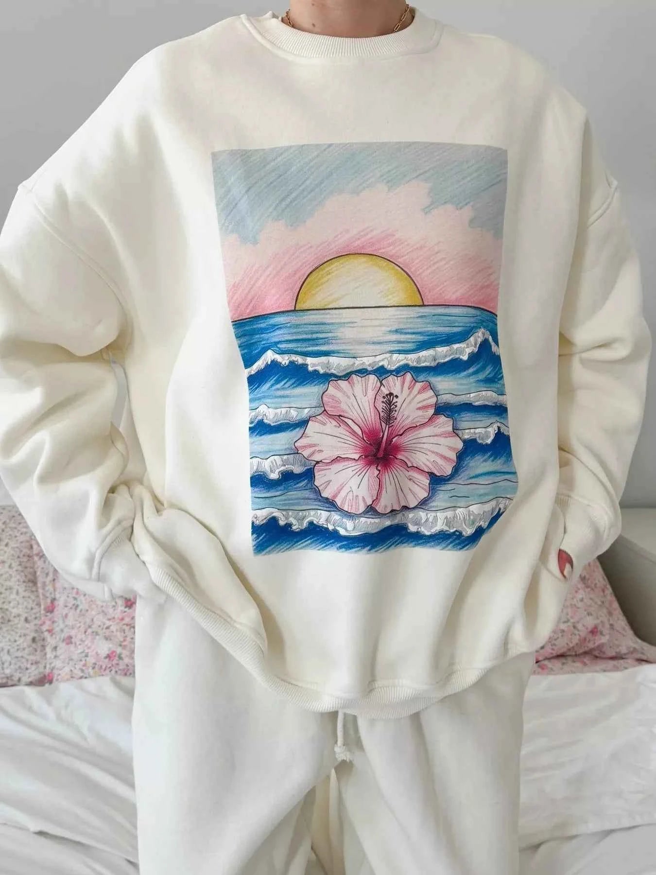 Graphic Round Neck Drop Shoulder Sweatshirt a4025b5c69de4100b4b51cf667950a23-Max-Origin