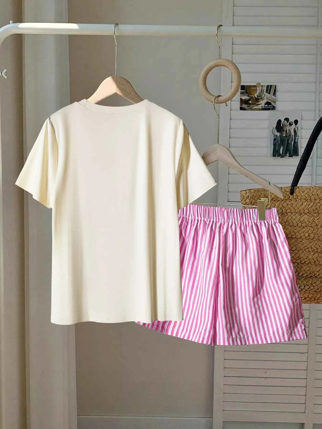 Round Neck Graphic T-Shirt and Striped Shorts Set d8d21541-aa2d-4a82-b197-56628ebc6a7c-Max-Origin