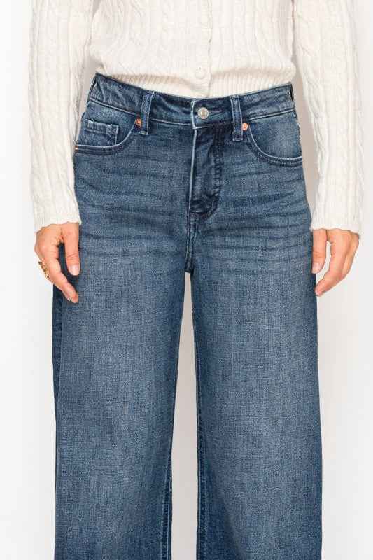 AT2110WDD TUMMY CONTROL HIGH RISE A-WIDE JEANS d9bfb053-9e2a-48f0-b2c3-8f1ebb0d5258