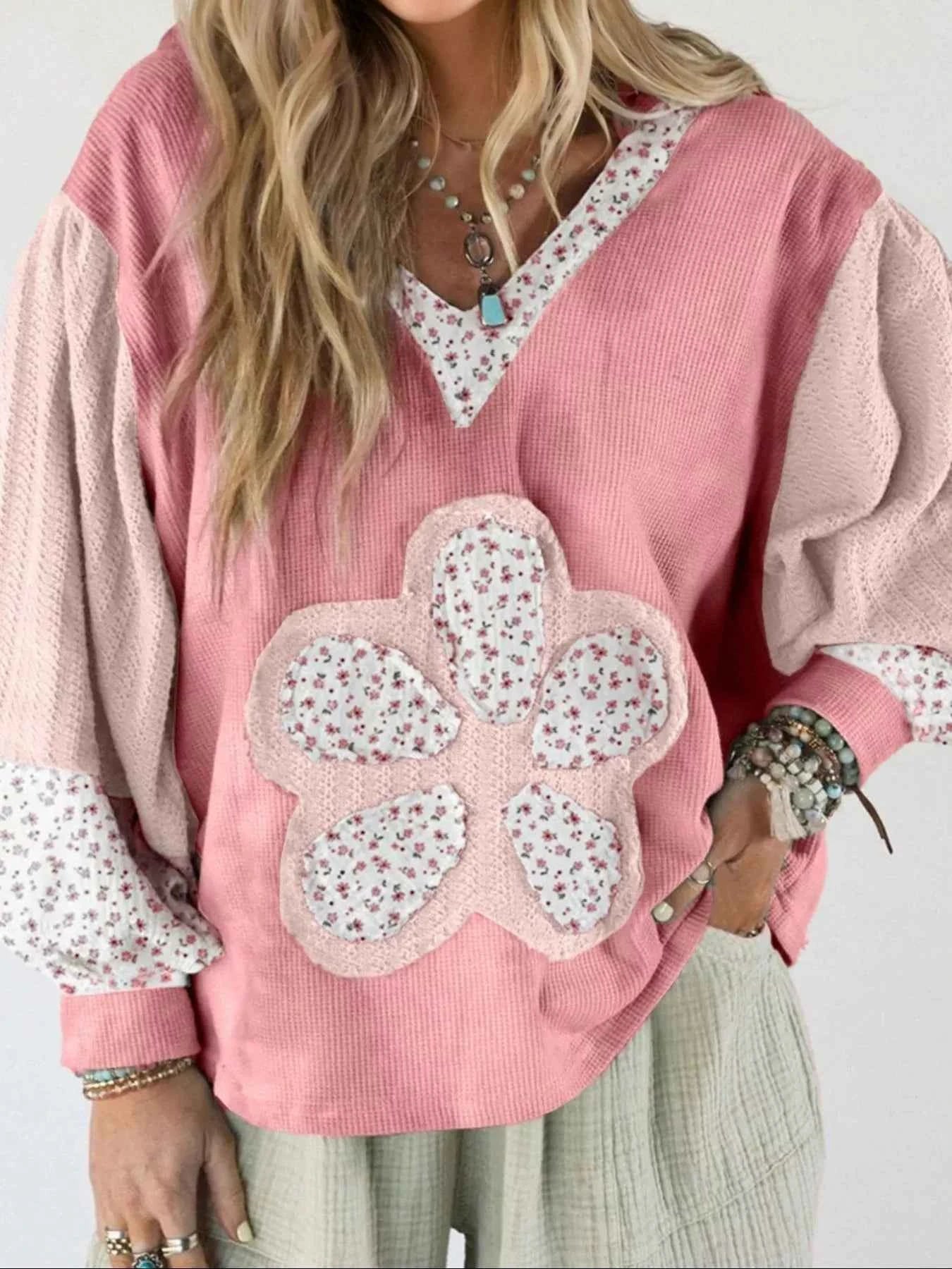 Floral Patch V-Neck Sweatshirt e7606609-b2df-467e-b51f-033c4f39e1ea-Max-Origin