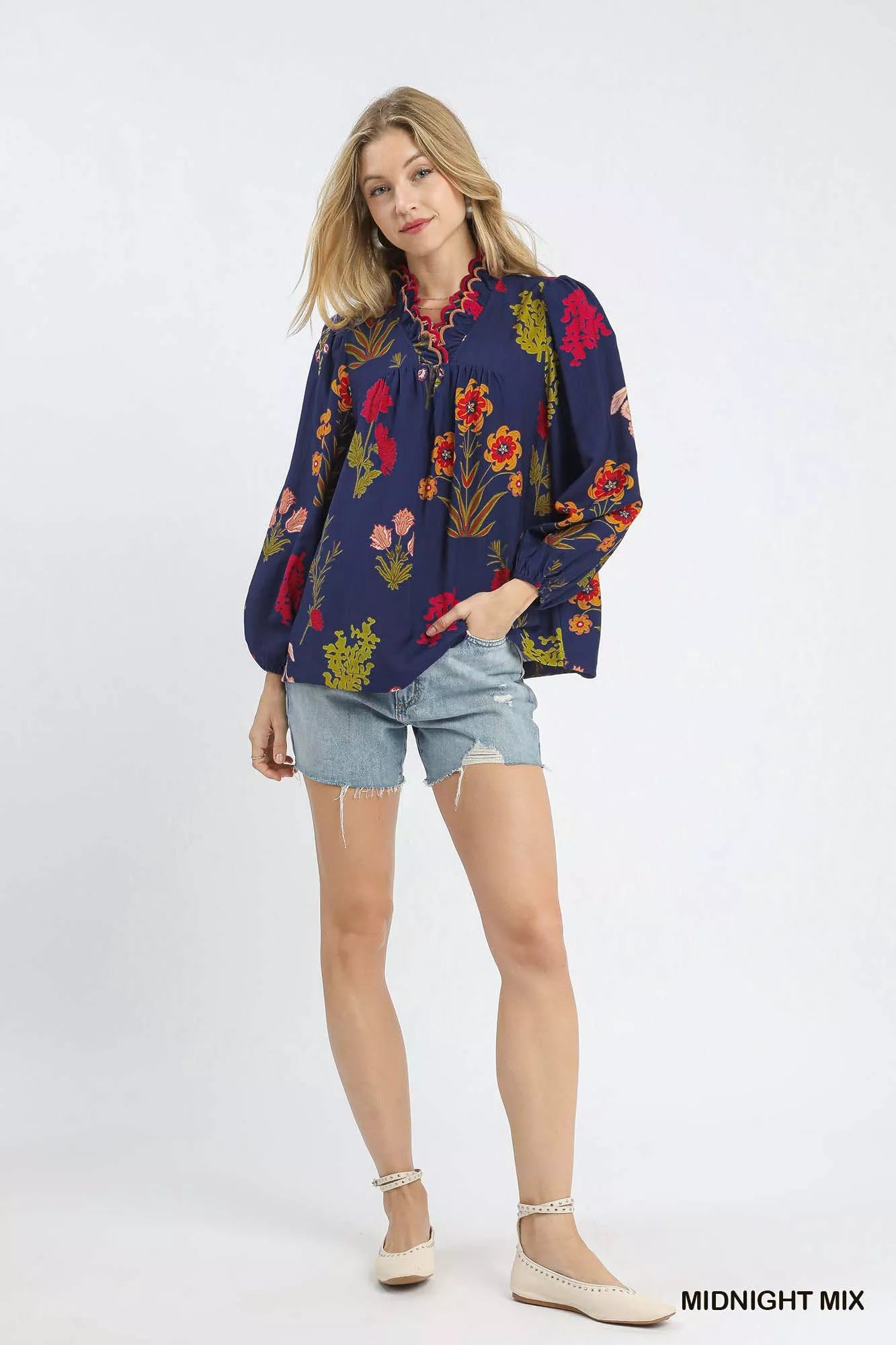 Umgee Flower Print Blouse with Scalloped Neckline f17cd63a-643e-4116-b801-c87f758ba256-Max-Origin