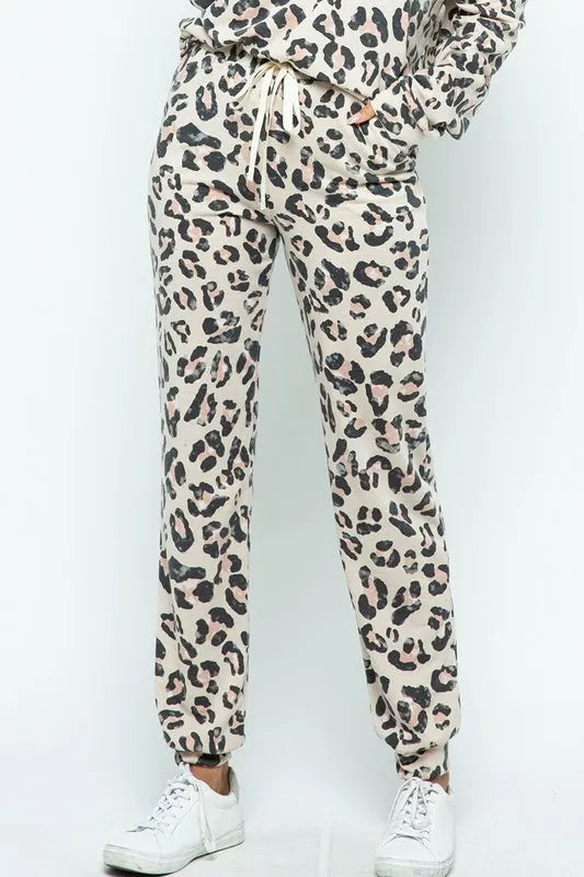BiBi Leopard Casual Pants with Side Pockets fbb34684197842c7b8bd9cff89a49911-Max-Origin