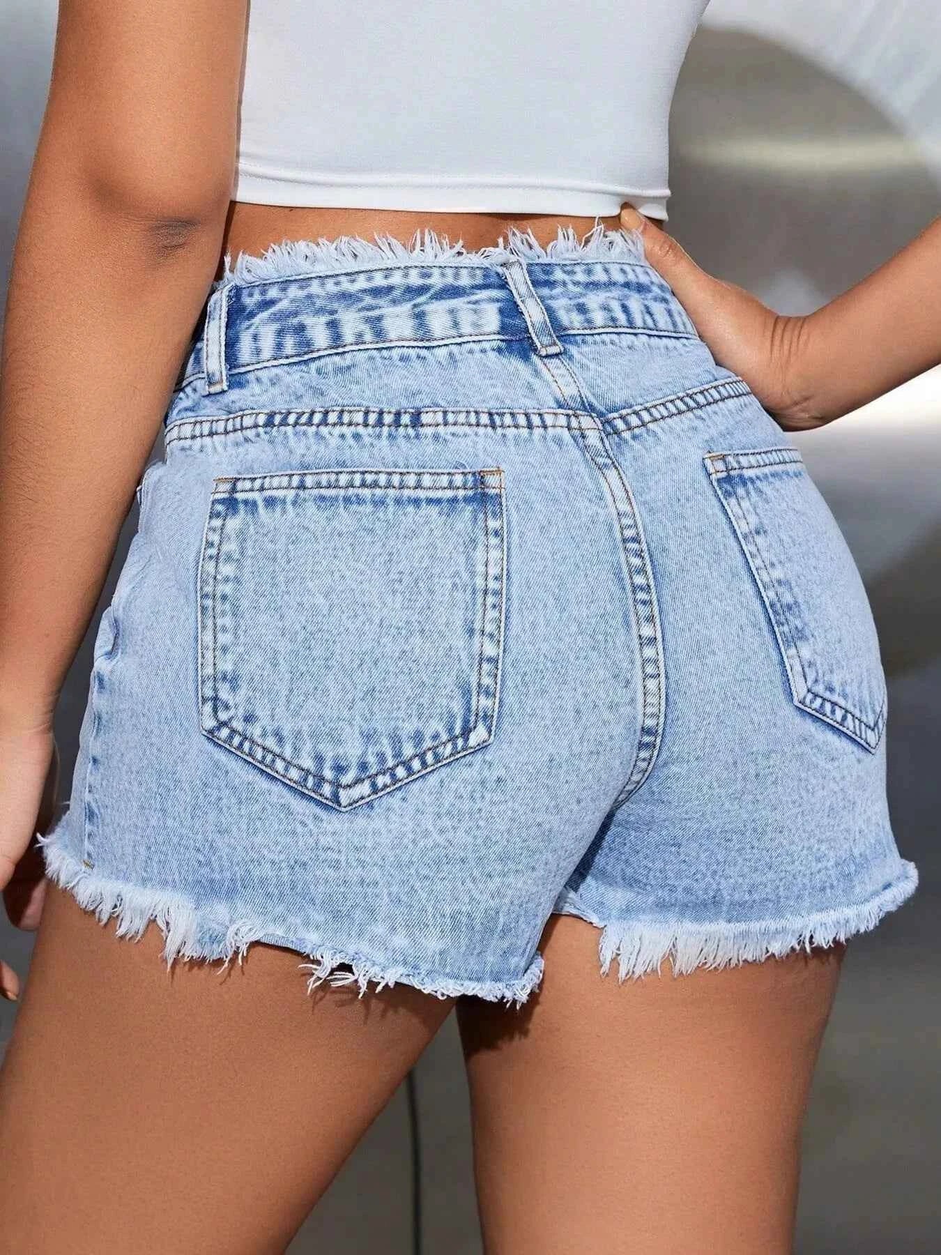 High Waisted Frayed Hem Denim Shorts 00360b21c1ae420ca60cc2d00667e163-Max-Origin