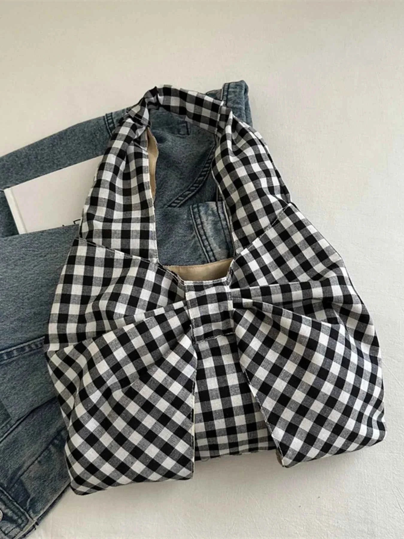 Ruched Bow Shoulder Bag Black One Size 00c620a0-04fd-469c-b53c-42fc333912ea-Max-Origin