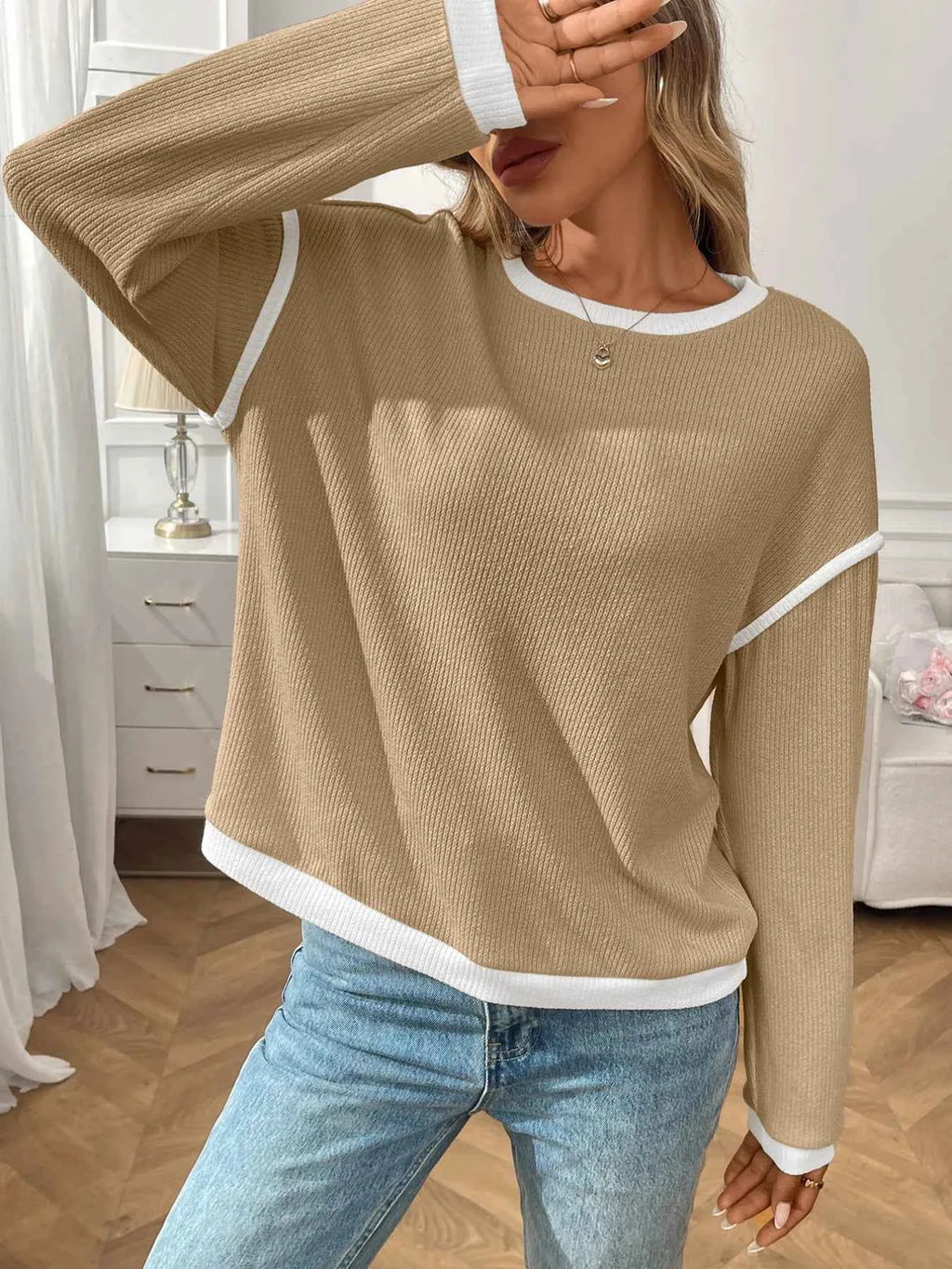 Ribbed Contrast Trim Long Sleeve Top 012299f5-b7d9-4427-9bc4-2d3082b8a29d-Max-Origin