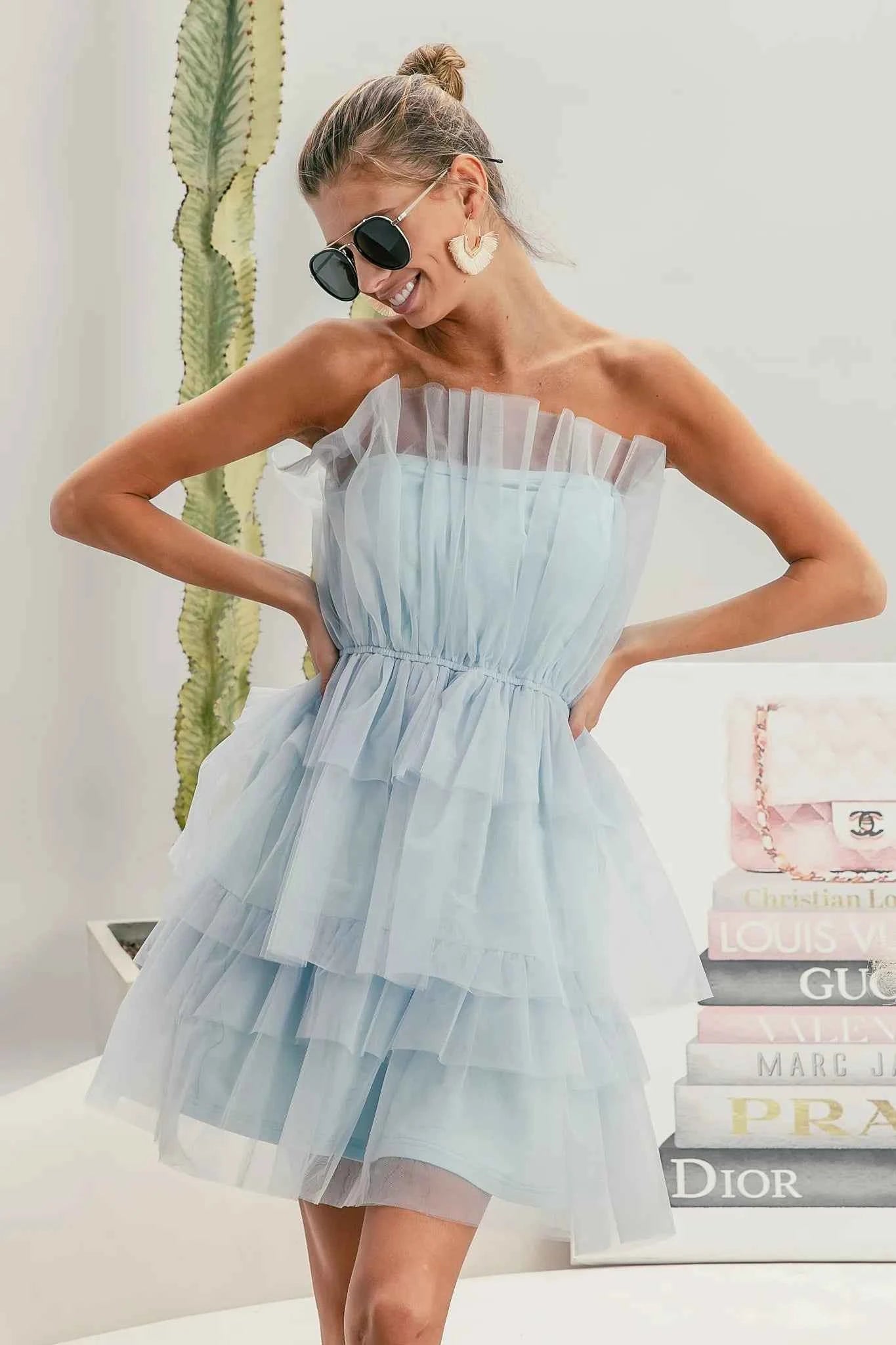 Sleeveless Layered Organza Dress 018dbb30f48347a8a59f2e91b2351440-Max-Origin