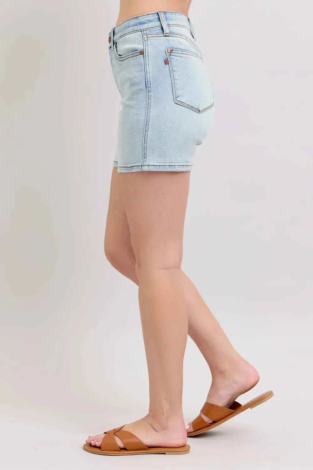 Judy Blue Full Size 2 Button Denim Shorts with Pockets Plus Size 03731312-8b52-4c9e-93ac-38f25c2787c5-Max