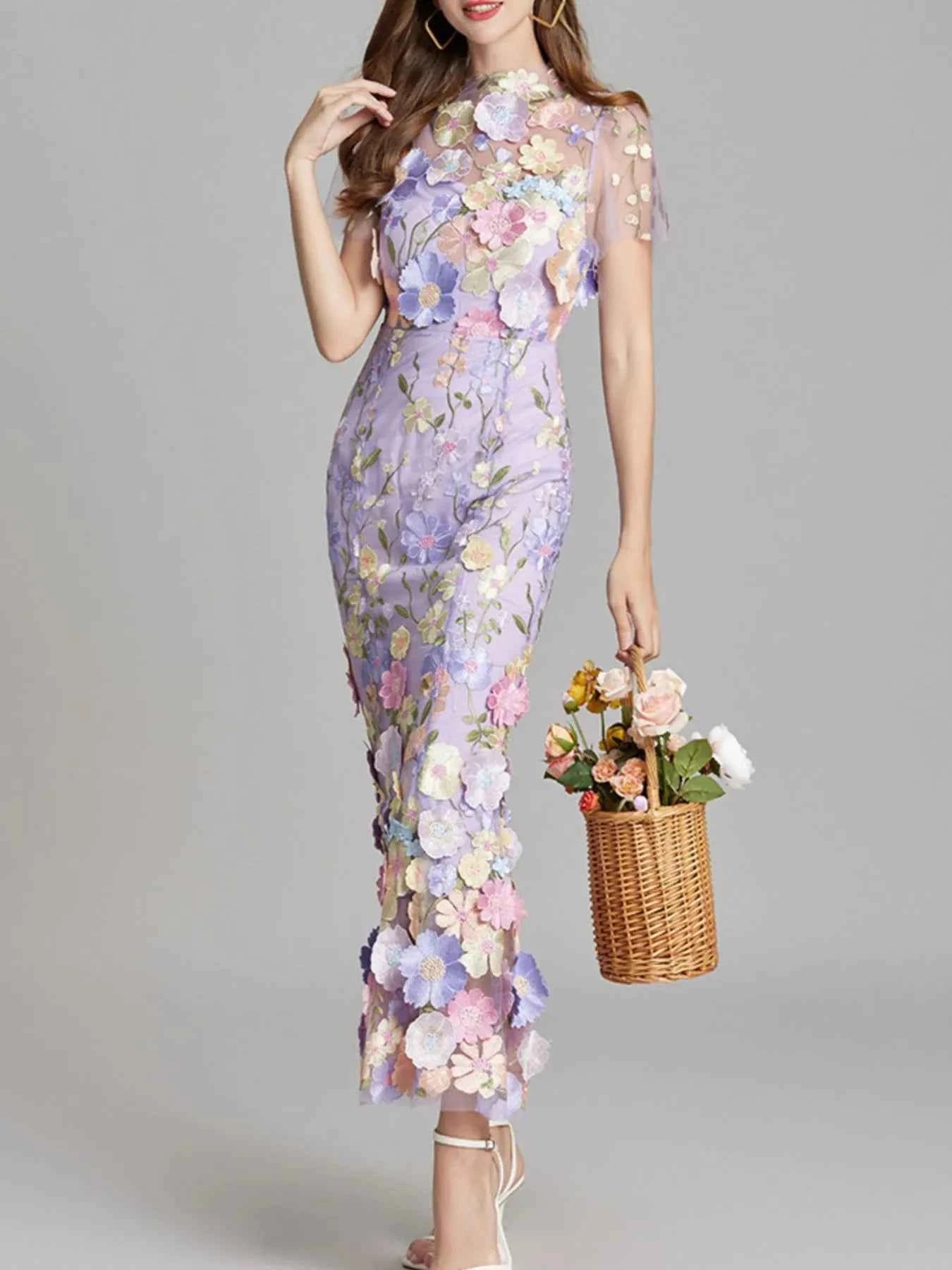 Floral Embroidered Mesh Overlay Maxi Dress 03892d4c-9072-4b37-943b-a040157061ad-Max-Origin
