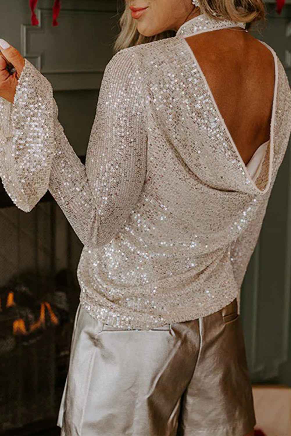 Jet Stream Sequin Mock Neck Drape Backless Bell Sleeve Top Jet Stream Shell：95%Polyester+5%Elastane +Lining:100%Polyester 0399091750469c3f