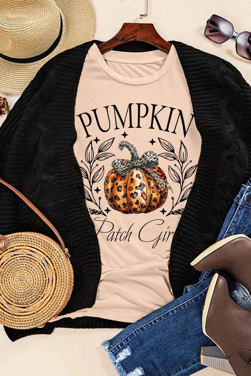 Pumpkin Graphic Round Neck Short Sleeve T-Shirt 03c21a7d-c77a-4586-a13f-2b16ad12de0c-Max
