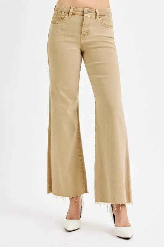 Full Size Raw Hem Wide Leg Jeans Plus Size 03da917d-d3c0-49c9-9807-2b534850691b-Max-Origin