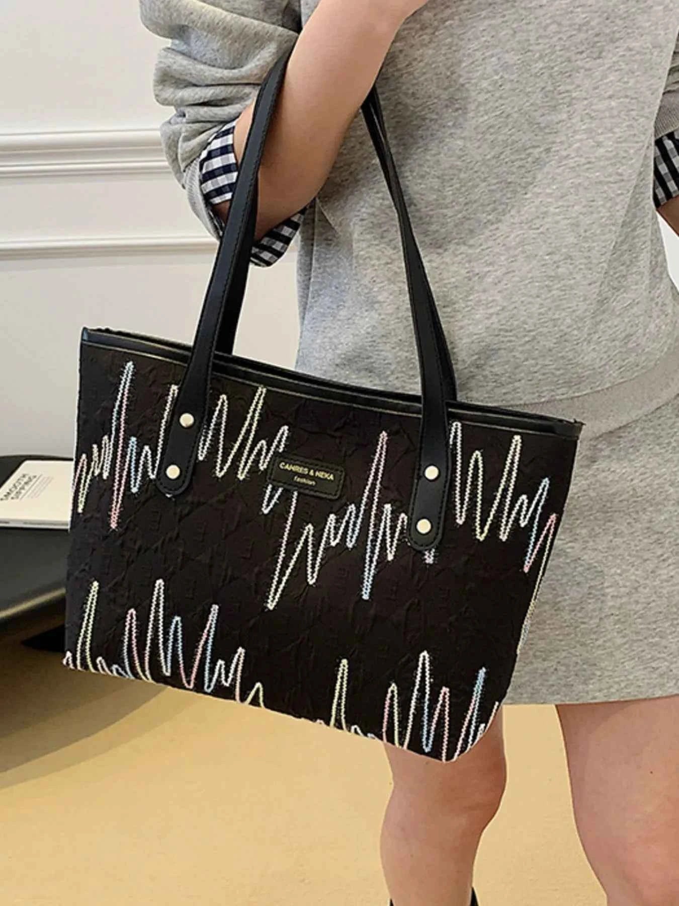 Contrast PU Leather Tote Bag 03e7ea56-7e06-415d-8424-58e3e2b000a0-Max-Origin