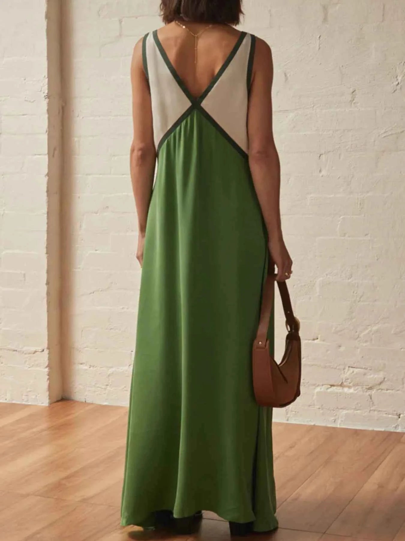 Color Block V-Neck Sleeveless Maxi Dress 03f29e71-8557-4774-824a-613c8ebe8ffb-Max-Origin