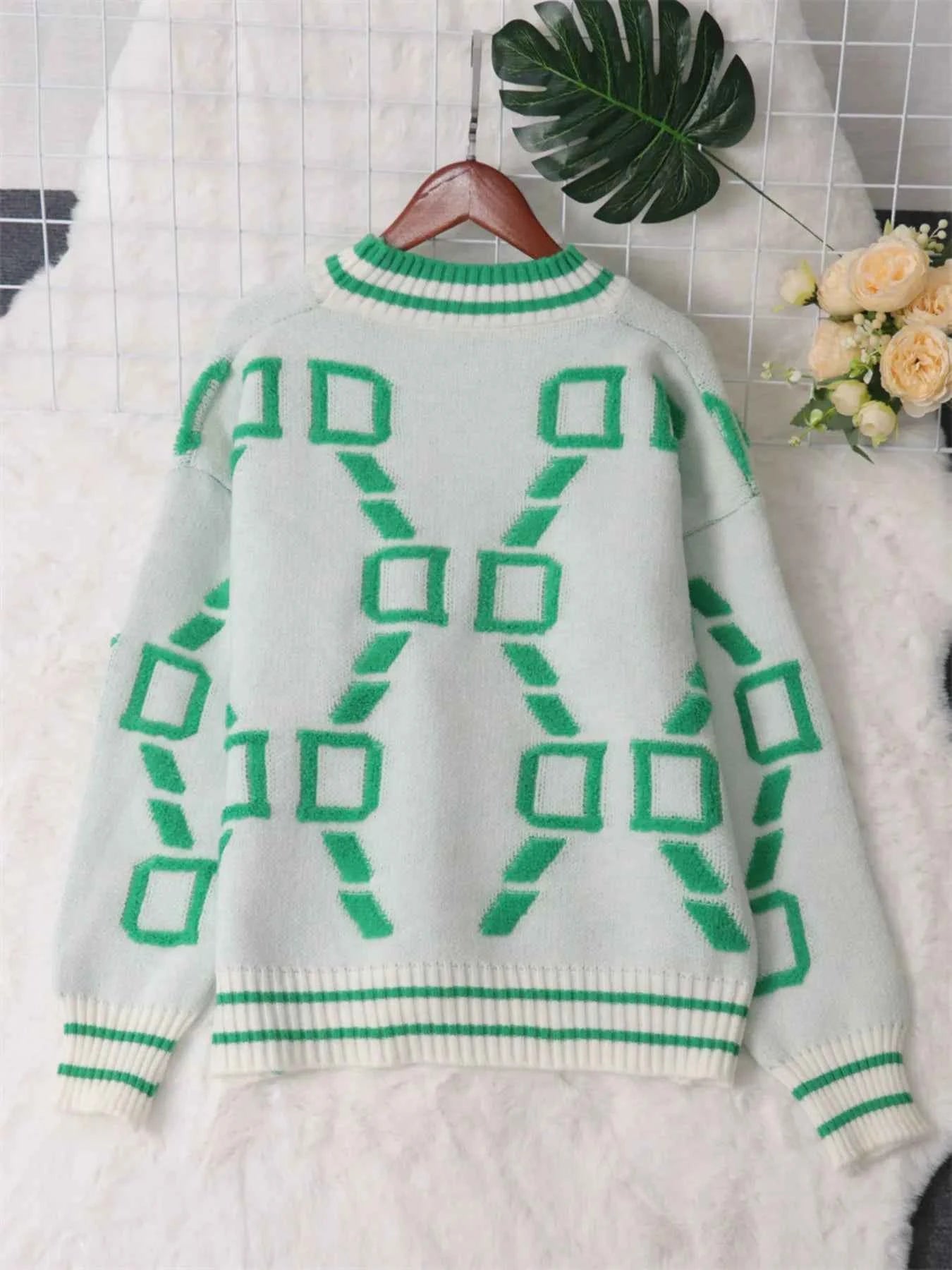 Contrast Round Neck Long Sleeve Sweater 040baa0e07a34c2fa0849ea736d02820-Max-Origin