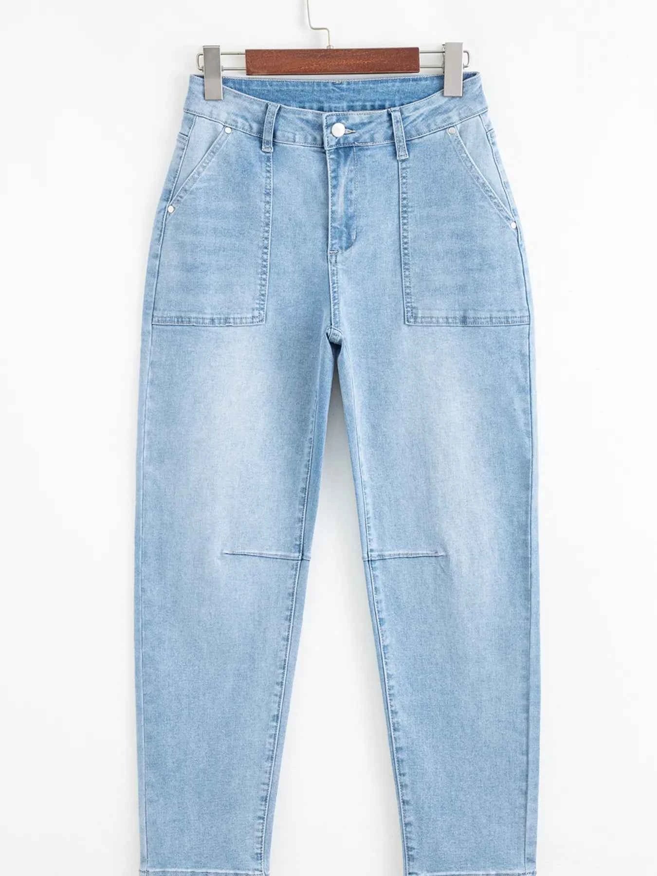 High Rise Barrel Relaxed Patch Pocket Jeans 040e0f57a41241c0a0c972085531af7b-Max-Origin