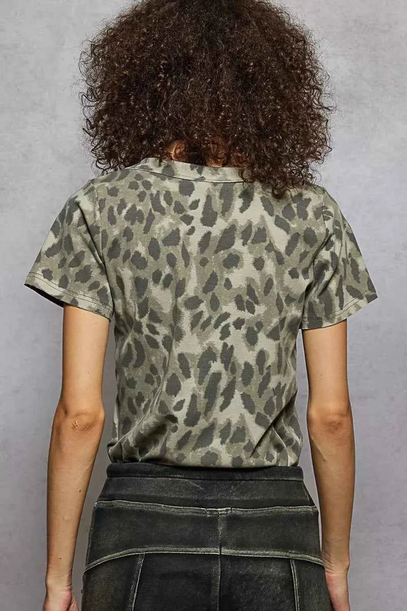 POL Printed V-Neck Short Sleeve T-Shirt 04427b74-bd6b-4f64-96f0-ba2f9524c08e-Max-Origin