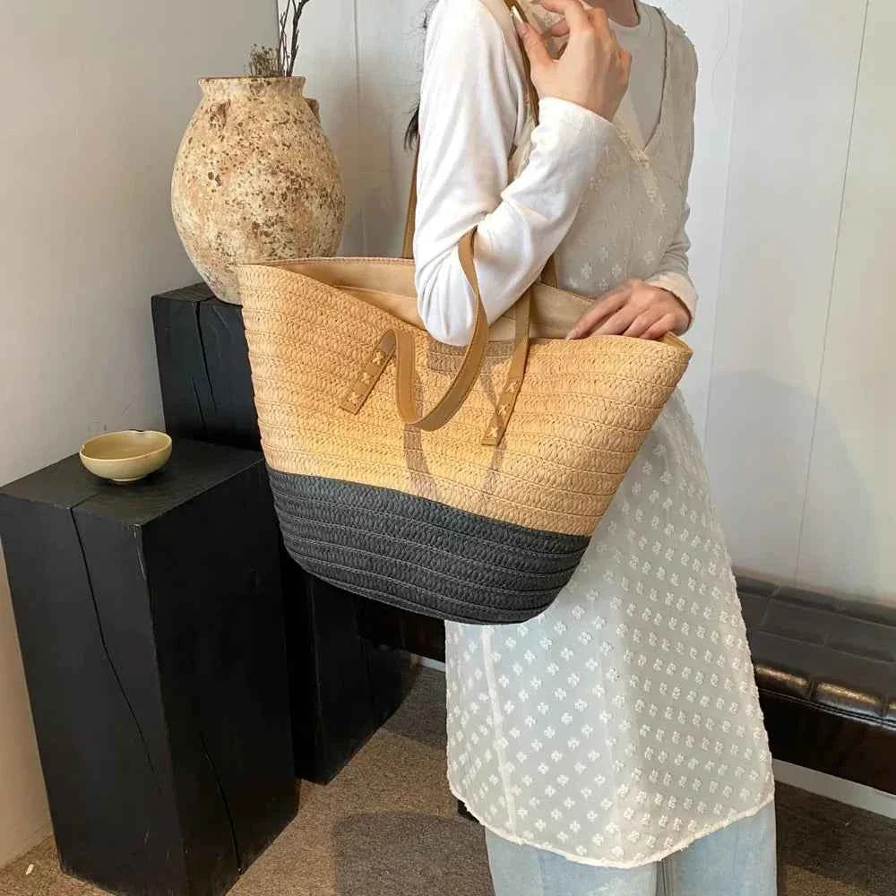 Contrast Straw Braided Handbag 04576949-fe68-4174-9d4f-a38b59c77580-Max