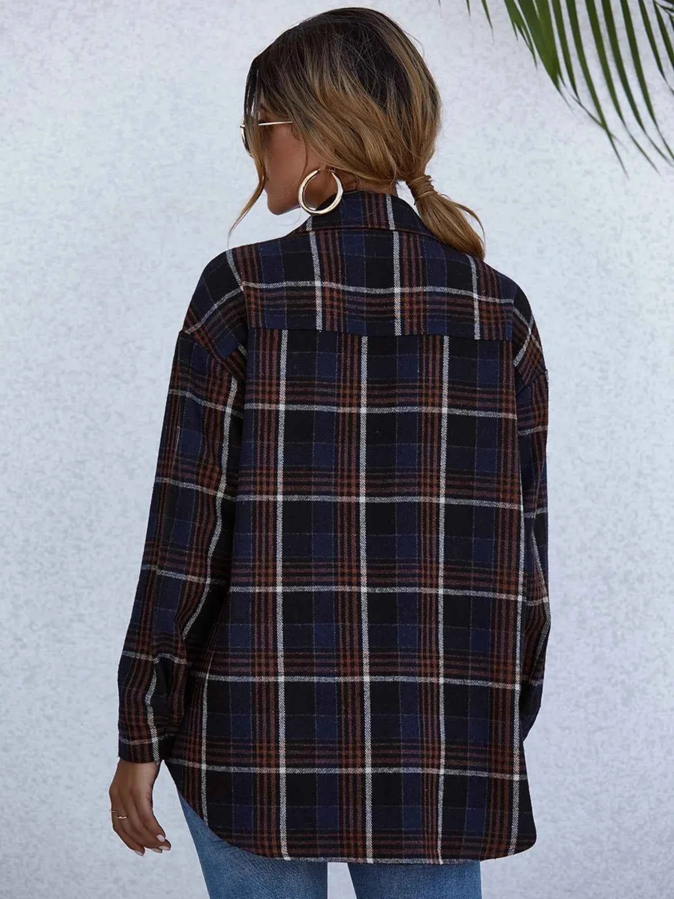 Plaid Button-Up Long Sleeve Shirt 0457fd1c-d778-4259-9ff0-8fc26e7337ed-Max-Origin