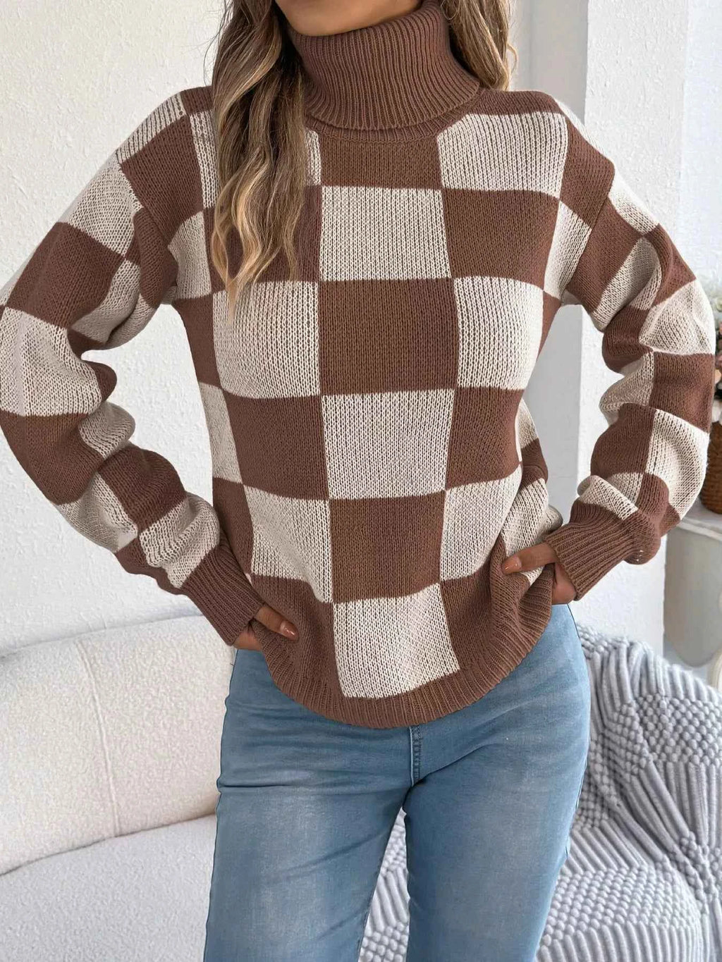 Checkered Turtleneck Long Sleeve Sweater 04851c26-b568-4086-b0c6-4c3ed20f9947-Max-Origin