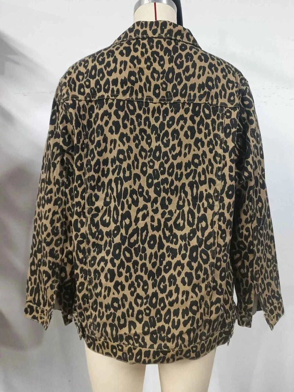 Leopard Button Up Long Sleeve Denim Jacket 04a9f46d-82ad-4066-98f4-9af73ad91ae2-Max-Origin