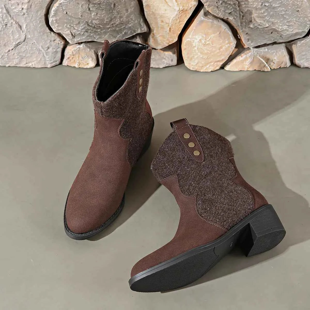 Round Toe Block Heels Boots 04b12e2e071244f3b8899bf02c7247e0-Max-Origin