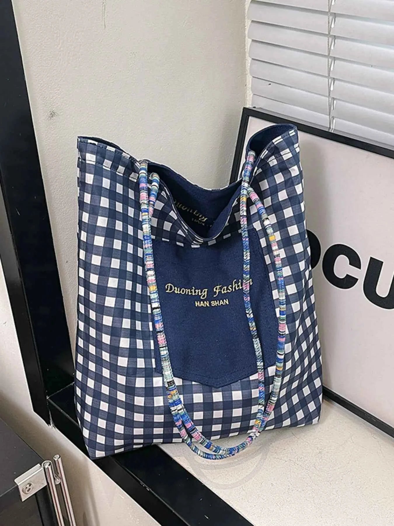 Gingham Pattern Tote Bag 04b936016e084a988b427f06e3c9b0bb-Max-Origin