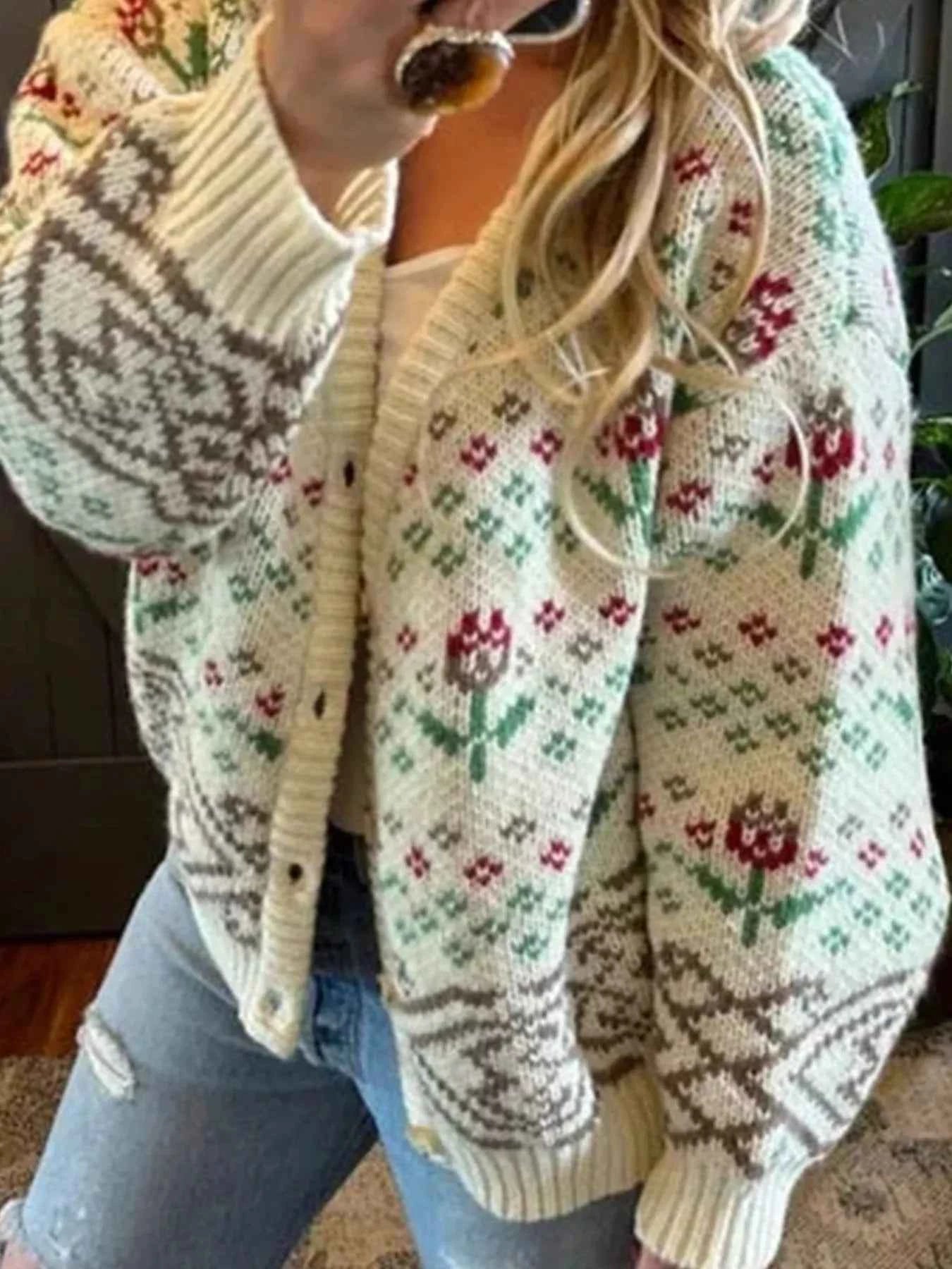 Floral Pattern Button-Up Cardigan 04c1a3fb-c01b-4560-8ba6-aa0b73d8ba7d-Max-Origin