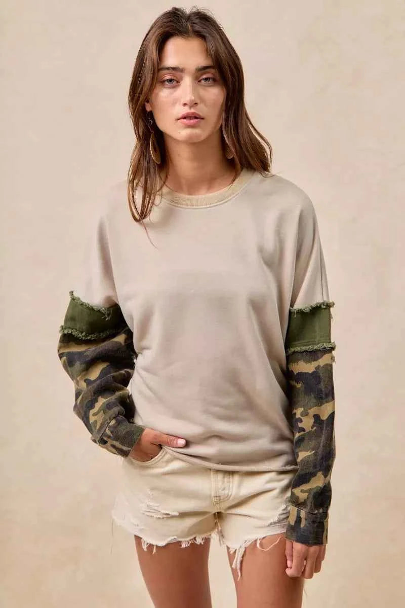BiBi Camo Sleeve French Terry Top with Frayed Edge 0536b856071e4e0184e6f46e9b938099-Max-Origin