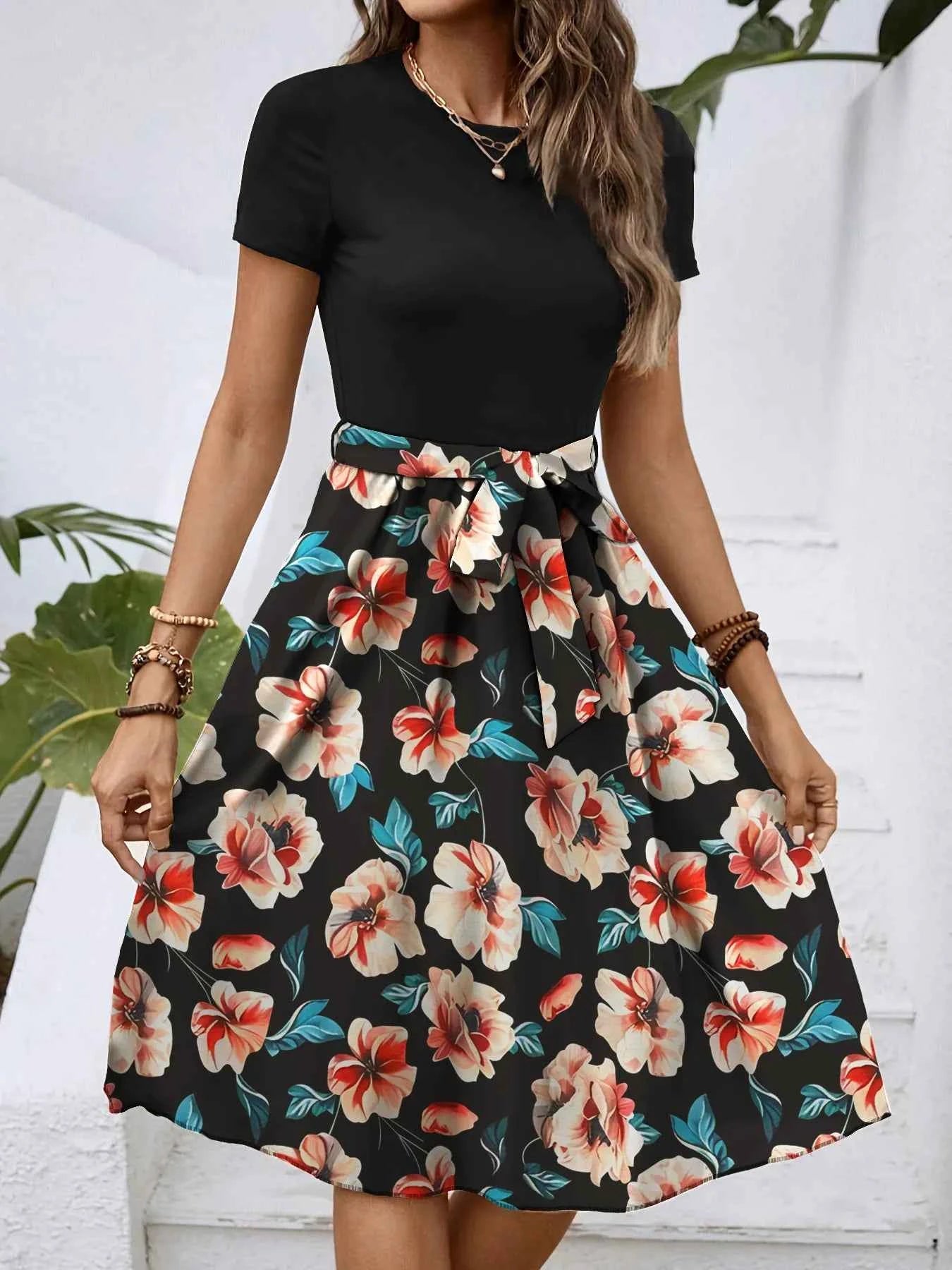 Floral Print Short Sleeve A-Line Dress Black 061119abfb554ea68a2f0fc4140fbb40-Max-Origin
