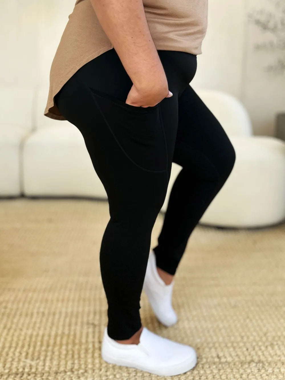 Wide Waistband Sports Leggings 063ac332-b878-40ff-942a-7f449f2d3870-Max