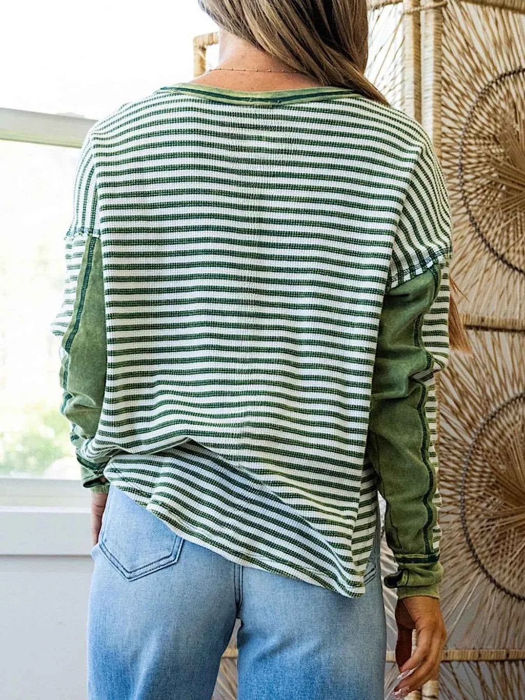 Striped Round Neck Long Sleeve Sweatshirt 06bb9815-107a-4db8-b3bd-f2d98840c300-Max-Origin