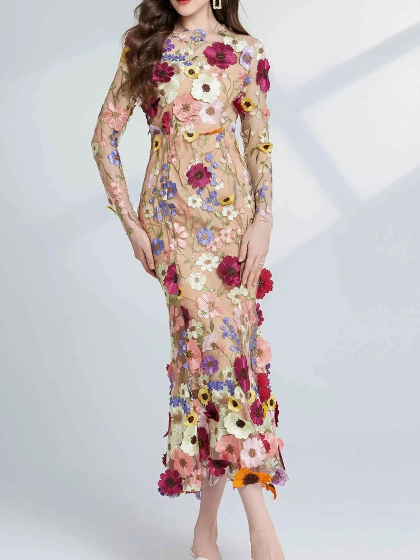 Floral Embroidered Mesh Long Sleeve Midi Dress 06d039f3-f5a2-4672-9d0d-7cd6ff06512f-Max-Origin