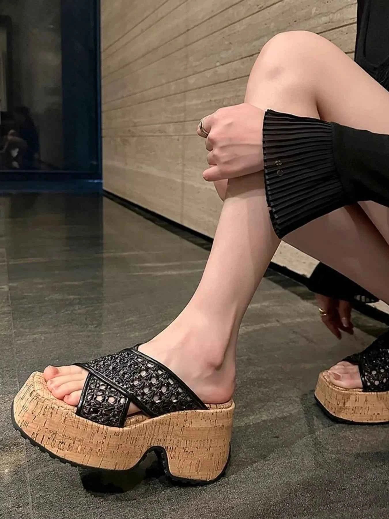 Hollow Out Mesh Platform Sandals 06de1eb0-ab69-4992-a345-ce03f634e70e-Max-Origin