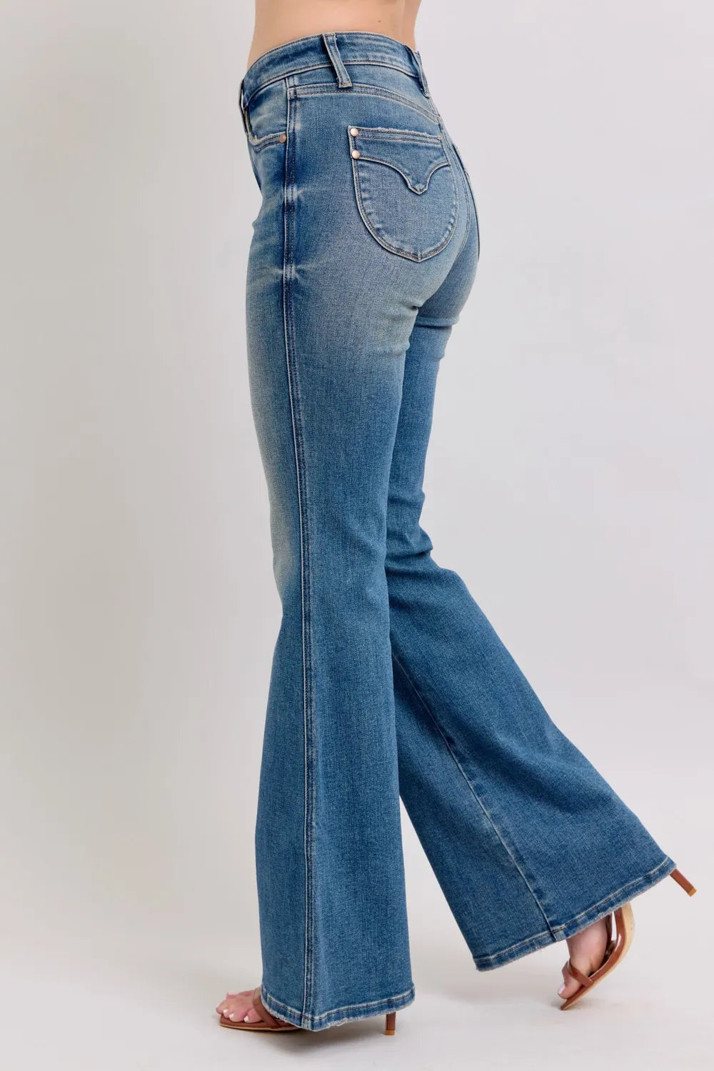 Judy Blue MR Tummy Control Vintage Wash Jeans 06e4f887-b682-4776-9b0c-dbed7876ef14-Max