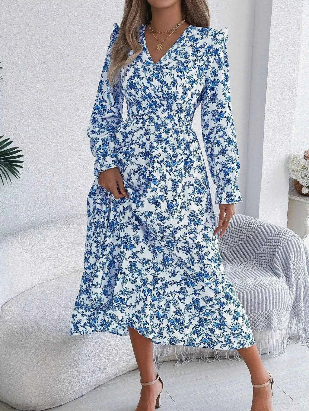 Ruffled Floral V-Neck Flounce Sleeve Dress 06ffbade-4ee9-418c-aba7-ad8a203ba69e-Max-Origin