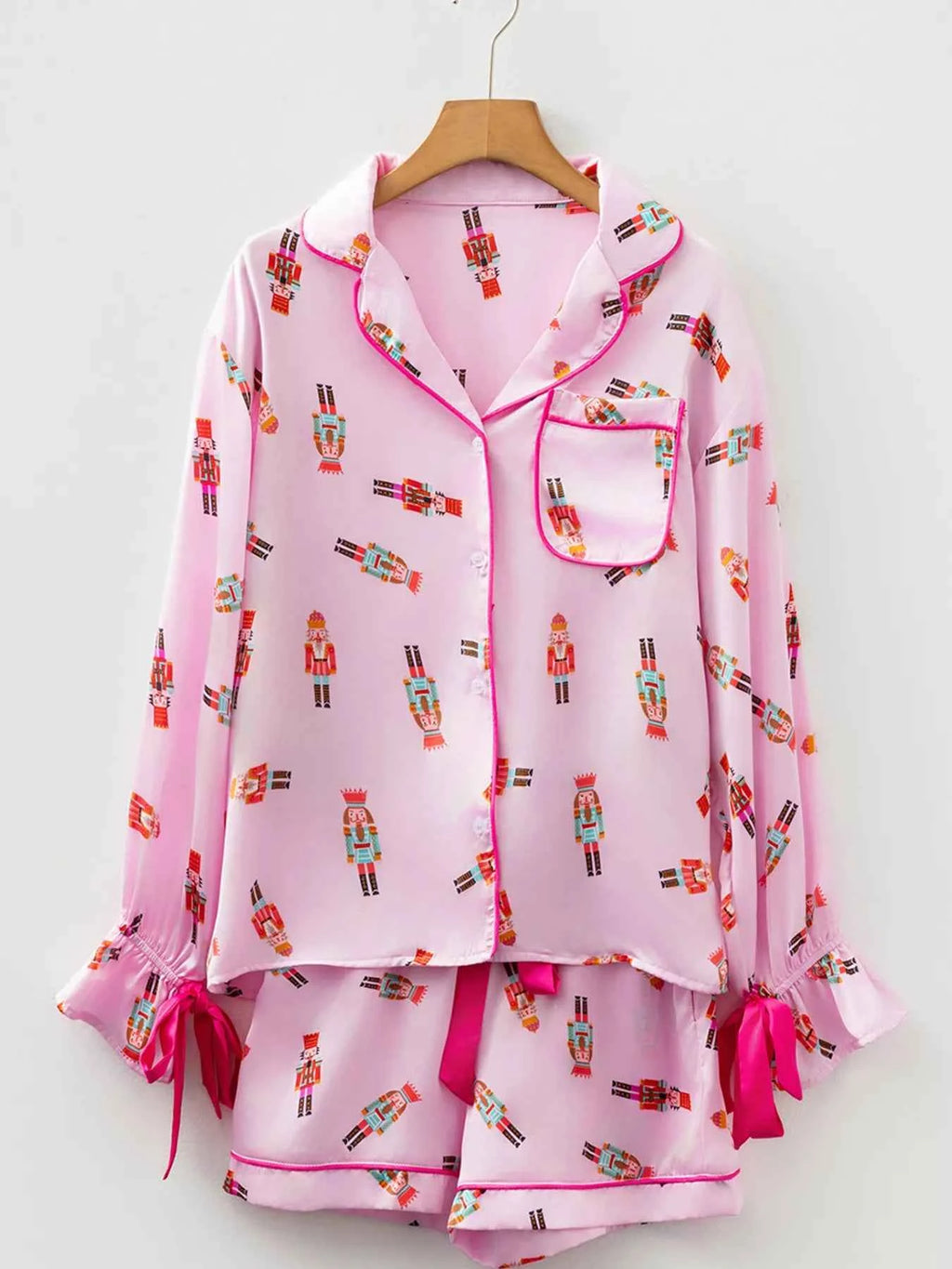 Nutcracker Print Contrast Trim Top and Shorts Pajama Set 07071df3583746719c2a8ba47466533f-Max-Origin